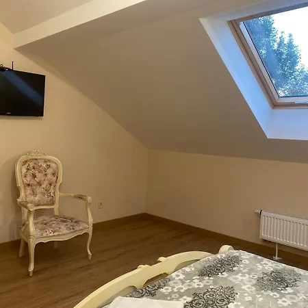 Yaroslava Osmomysla 9 Square - Center شقة *