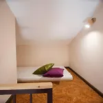 Yaroslava Osmomysla 9 Square - Center إلفيف