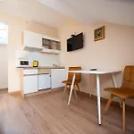 Apartament Yaroslava Osmomysla 9 Square - Center *