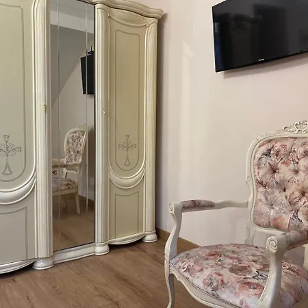 Yaroslava Osmomysla 9 Square - Center Lviv