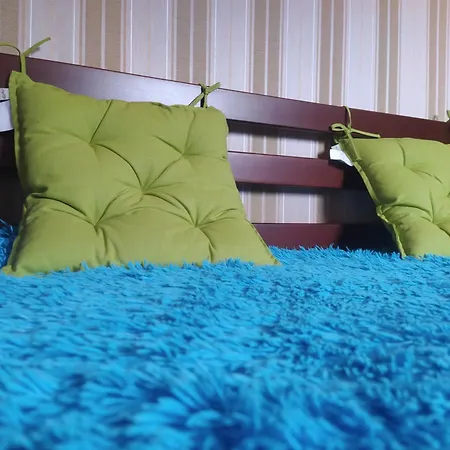 Yaroslava Osmomysla 9 Square - Center *