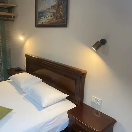 Yaroslava Osmomysla 9 Square - Center Daire Lviv