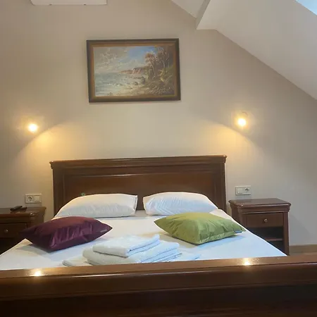 Daire Yaroslava Osmomysla 9 Square - Center