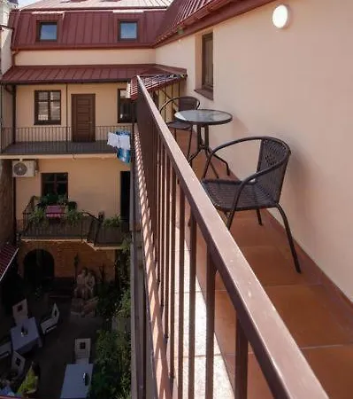 Yaroslava Osmomysla 9 Square - Center Daire Lviv