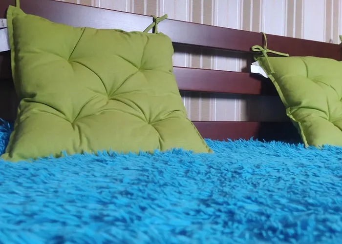 Yaroslava Osmomysla 9 Square - Center *