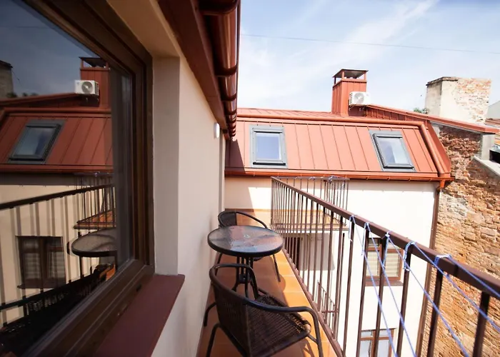 Yaroslava Osmomysla 9 Square - Center Apartament *