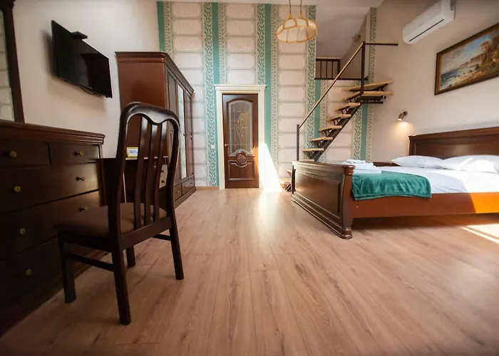 Apartment Yaroslava Osmomysla 9 Square - Center Lviv