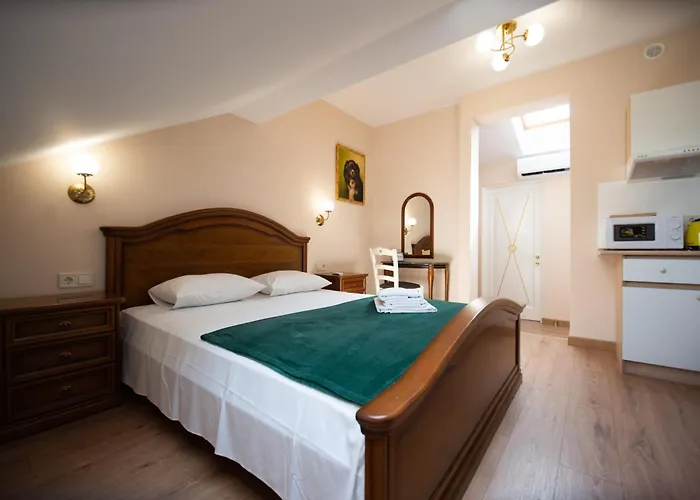 Yaroslava Osmomysla 9 Square - Center Lwów