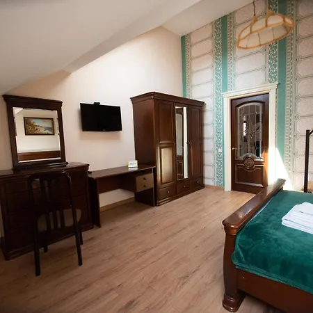 Yaroslava Osmomysla 9 Square - Center * Lviv