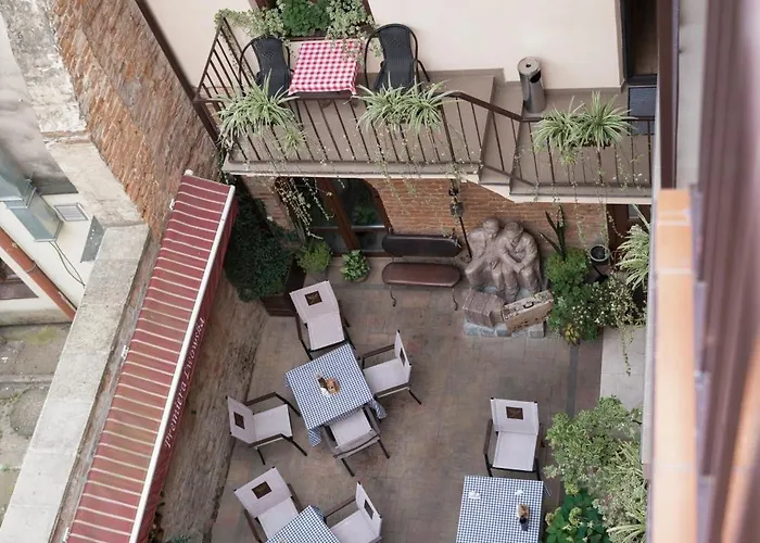 Apartment Yaroslava Osmomysla 9 Square - Center