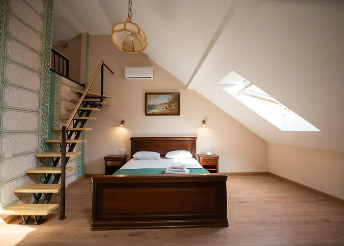 Yaroslava Osmomysla 9 Square - Center Apartmán Lvov