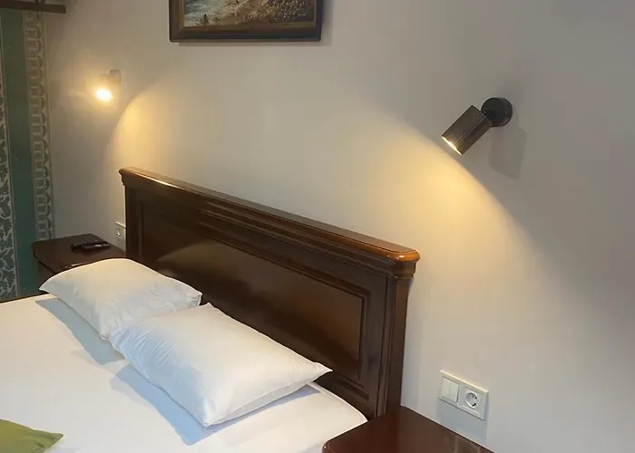 Yaroslava Osmomysla 9 Square - Center Apartmán Lvov